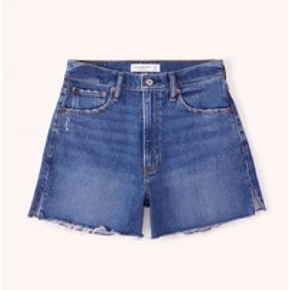 Abercrombie & Fitch Women's Curve Love High Rise 4 Inch Mom Short